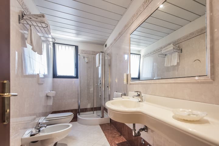 Admiral Hotel Villa Erme