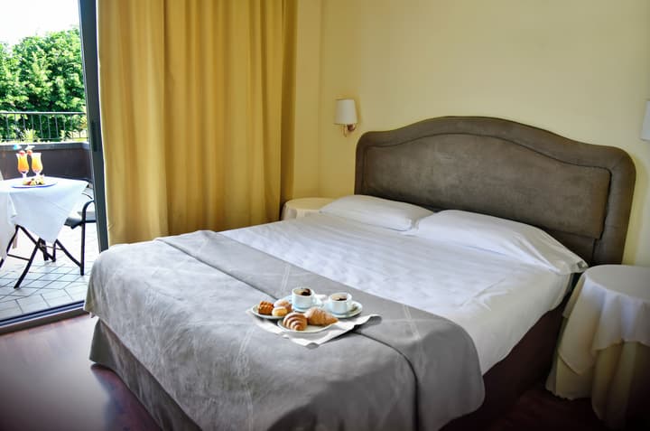 Admiral Hotel Villa Erme