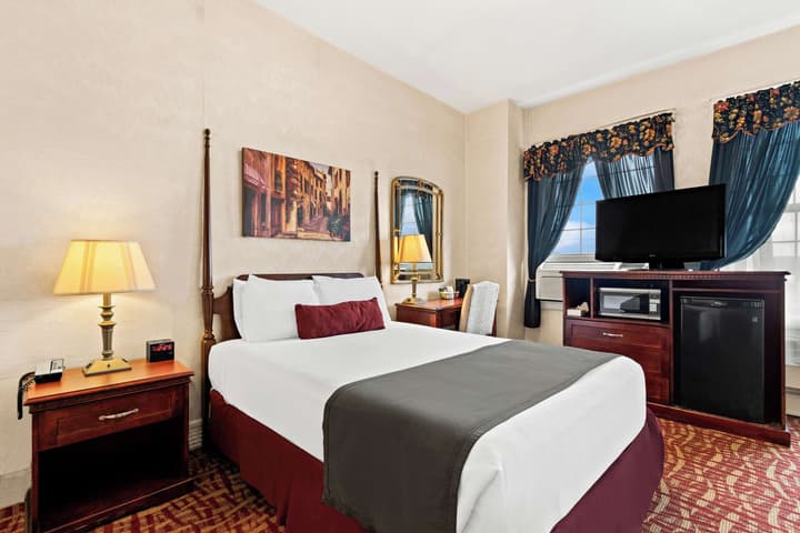Genetti Hotel, SureStay Collection by Best Western