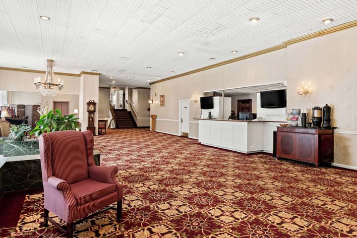 Genetti Hotel, SureStay Collection by Best Western