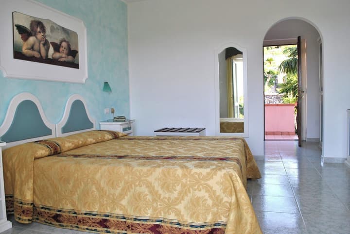 Hotel Ristorante Borgo La Tana