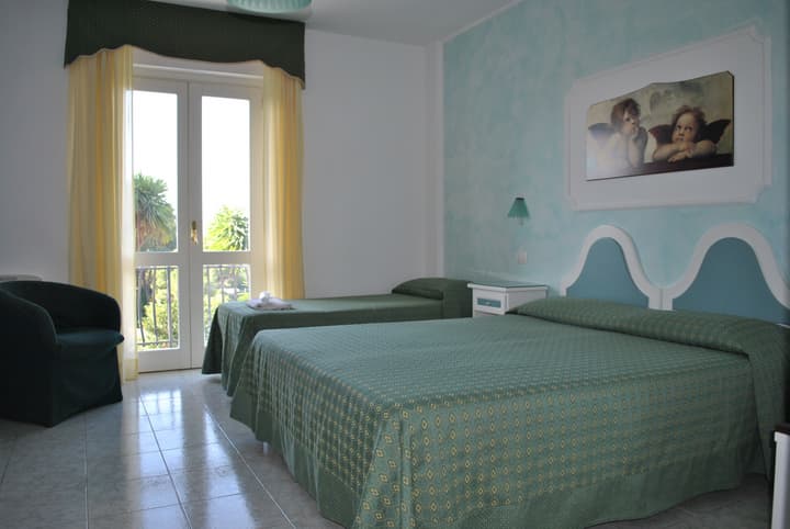 Hotel Ristorante Borgo La Tana