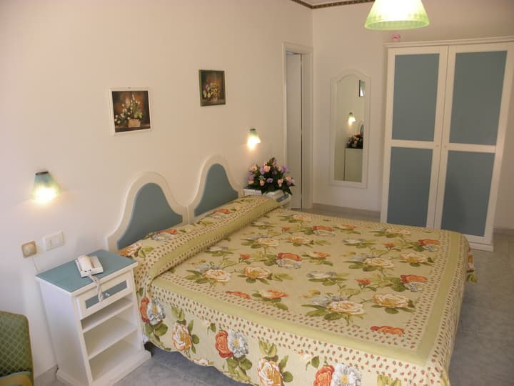 Hotel Ristorante Borgo La Tana