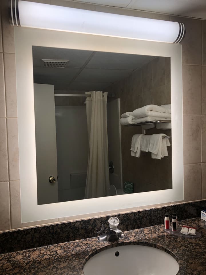 Howard Johnson by Wyndham North Bergen