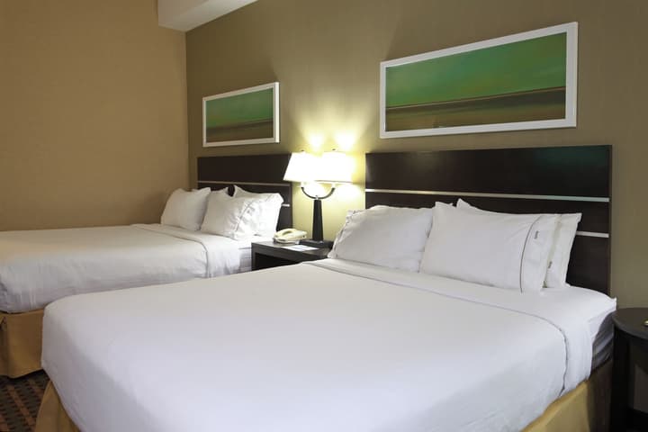 Holiday Inn Express & Suites - Vernon by IHG