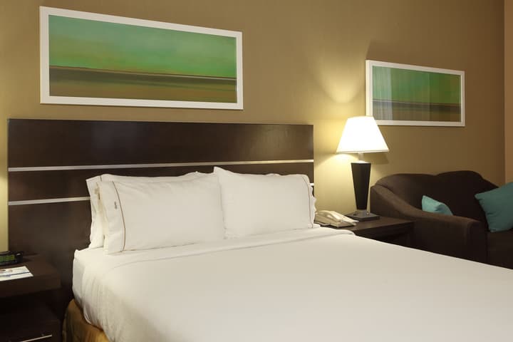Holiday Inn Express & Suites - Vernon by IHG