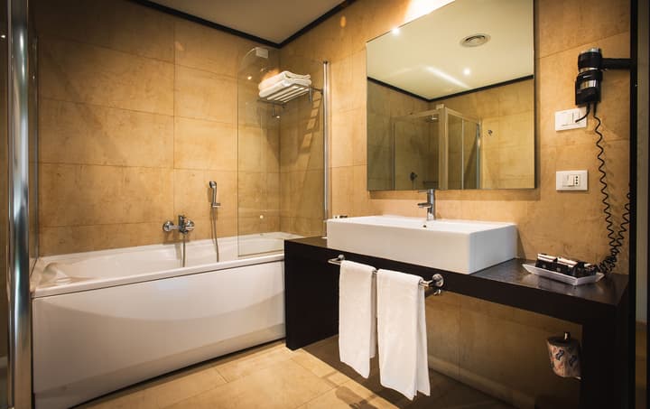 Sardegna Hotel, Suites & Restaurant