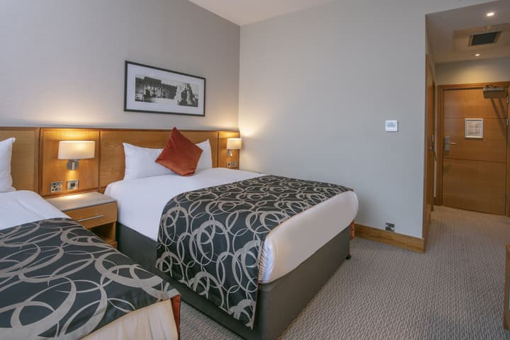 The Crown London, WorldHotels Distinctive