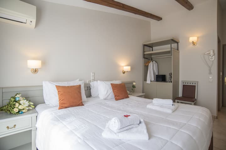 Parnassos Delphi Hotel