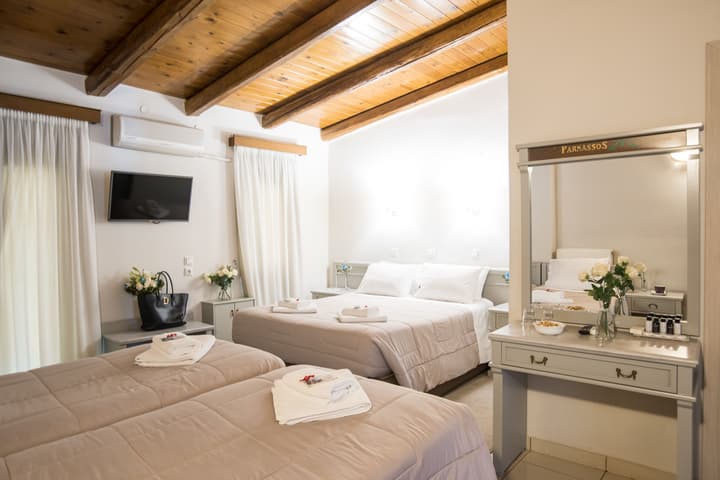 Parnassos Delphi Hotel