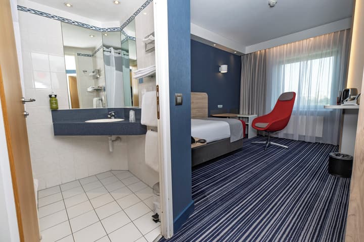 Holiday Inn Express Geneva Airport by IHG