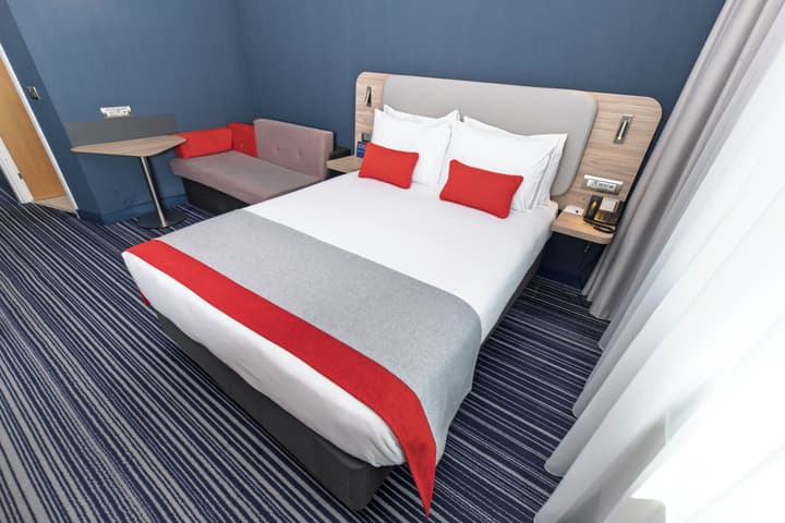 Holiday Inn Express Geneva Airport by IHG