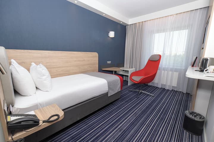 Holiday Inn Express Geneva Airport by IHG