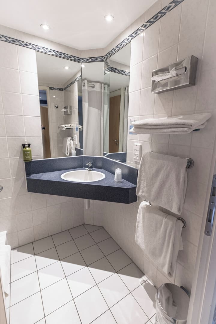 Holiday Inn Express Geneva Airport by IHG