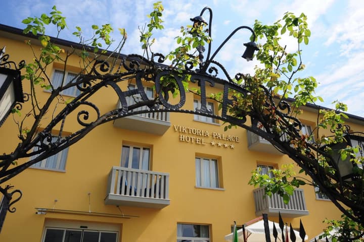 Viktoria Palace Hotel