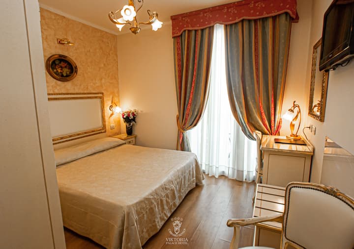 Viktoria Palace Hotel