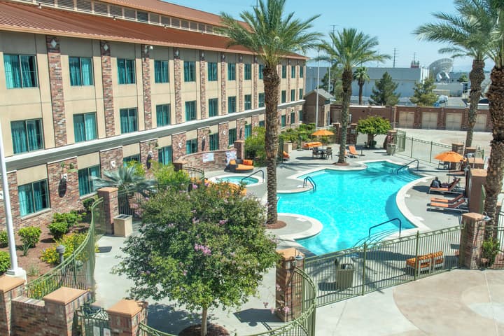 Cannery Hotel & Casino