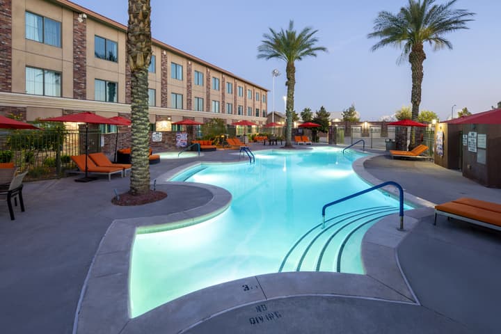 Cannery Hotel & Casino