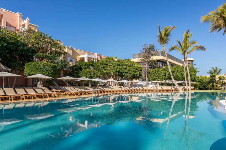 Servatur Isora Suites