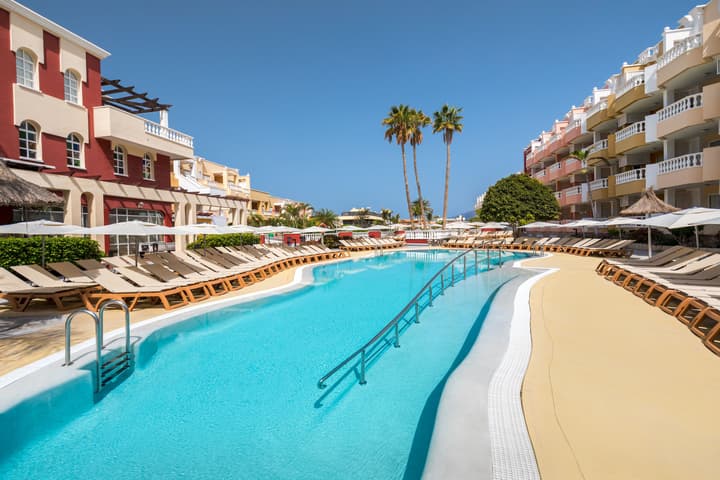 Servatur Isora Suites