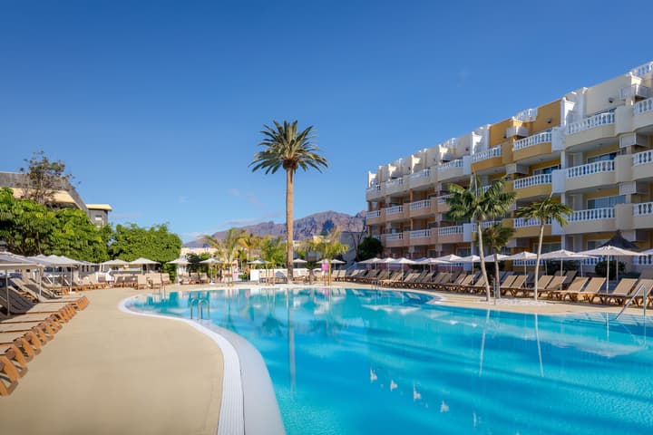Servatur Isora Suites