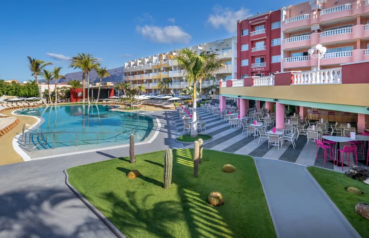 Servatur Isora Suites