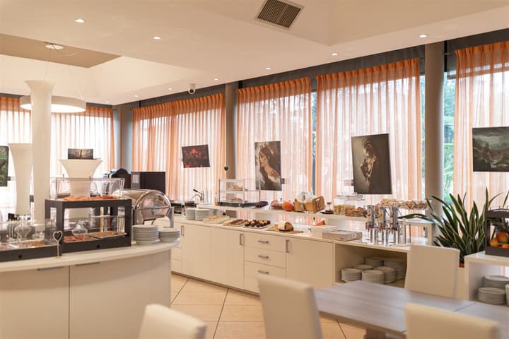 Noventa Hotel