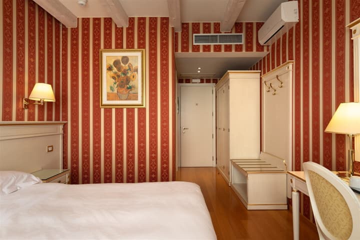 Noventa Hotel
