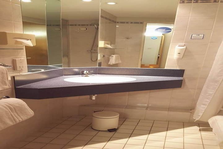 Holiday Inn Express London - Park Royal by IHG
