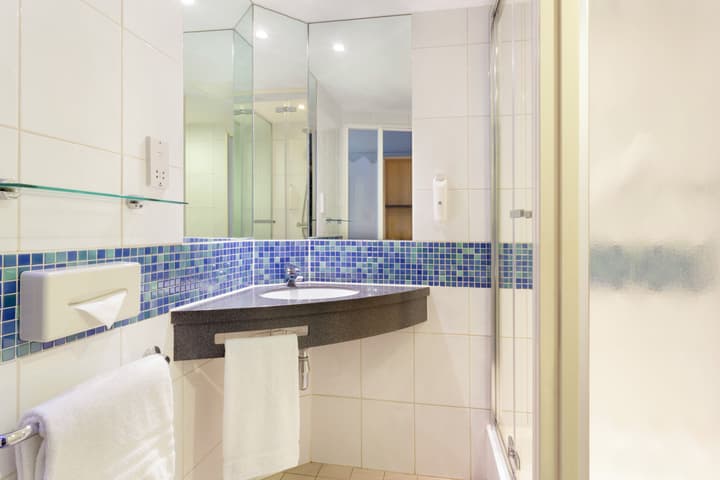 Holiday Inn Express London - Park Royal by IHG