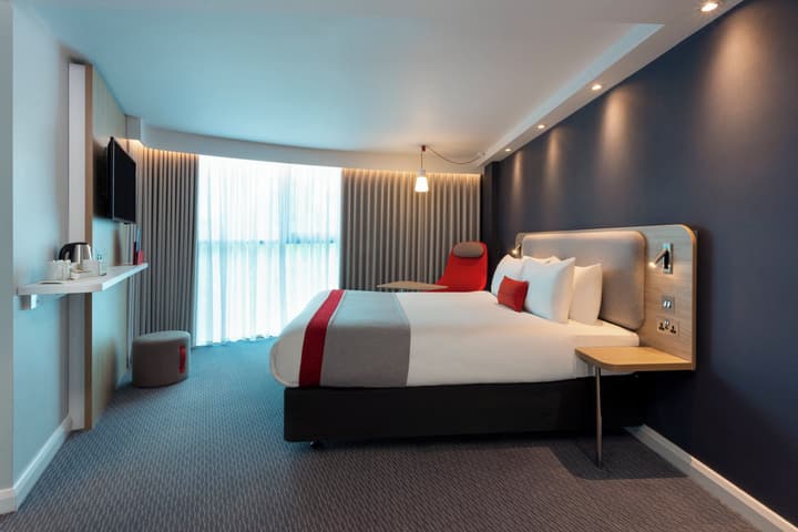 Holiday Inn Express London - Park Royal by IHG