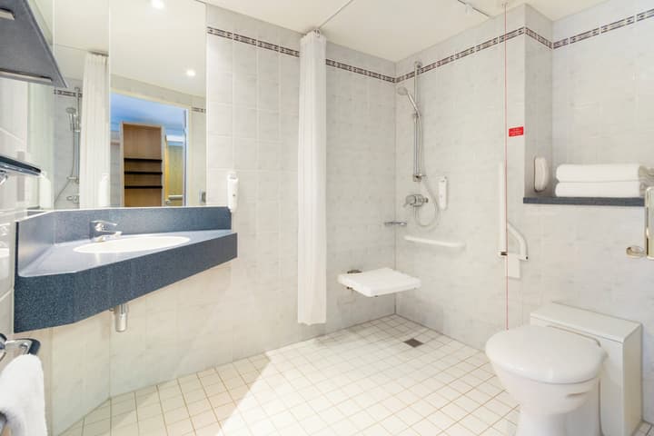 Holiday Inn Express London - Park Royal by IHG