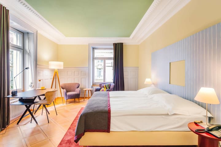 Alma Hotel - Boutique hideaway by the lake with rooftop and ladies-only wellness