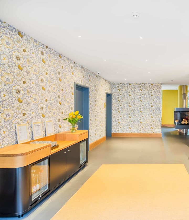 Alma Hotel - Boutique hideaway by the lake with rooftop and ladies-only wellness