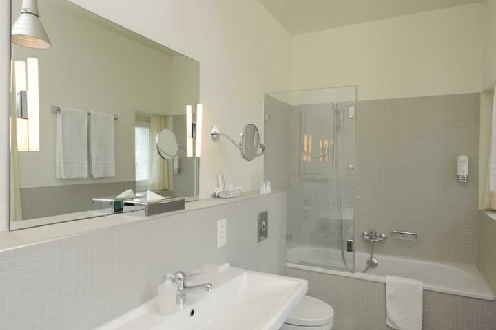 Alma Hotel - Boutique hideaway by the lake with rooftop and ladies-only wellness
