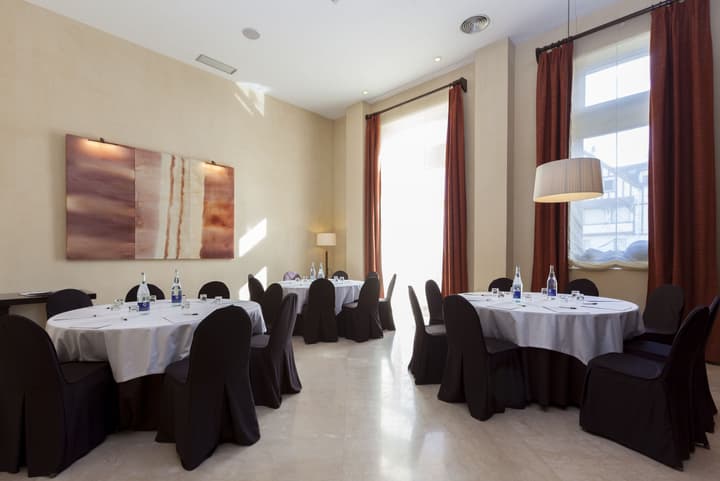 URH Palacio de Oriol Hotel