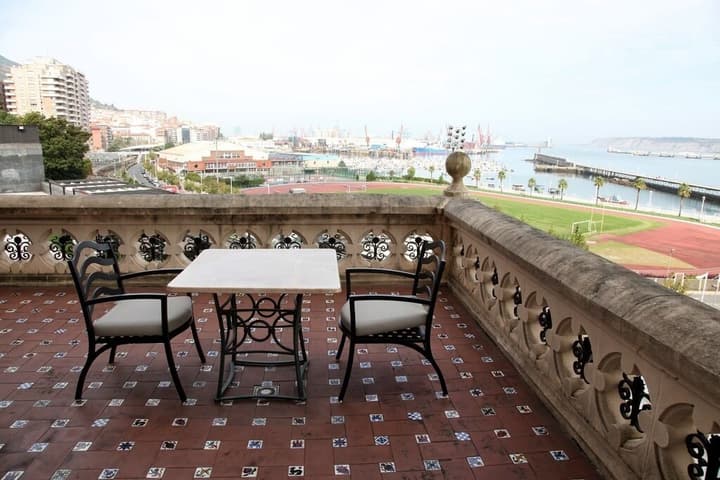URH Palacio de Oriol Hotel