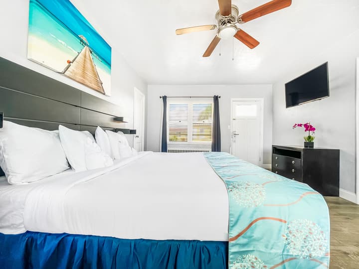Silver Spray Motel