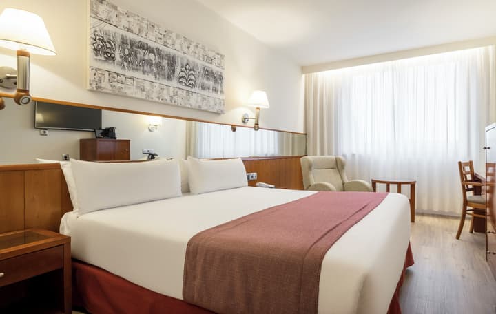Hotel ILUNION Les Corts Spa