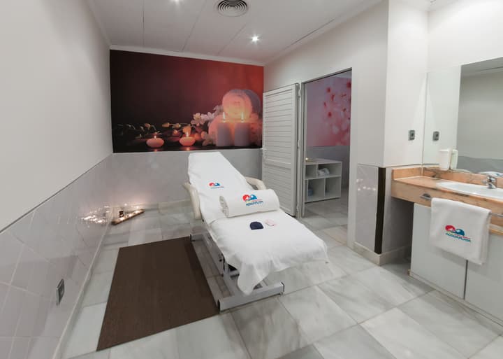 Hotel ILUNION Les Corts Spa
