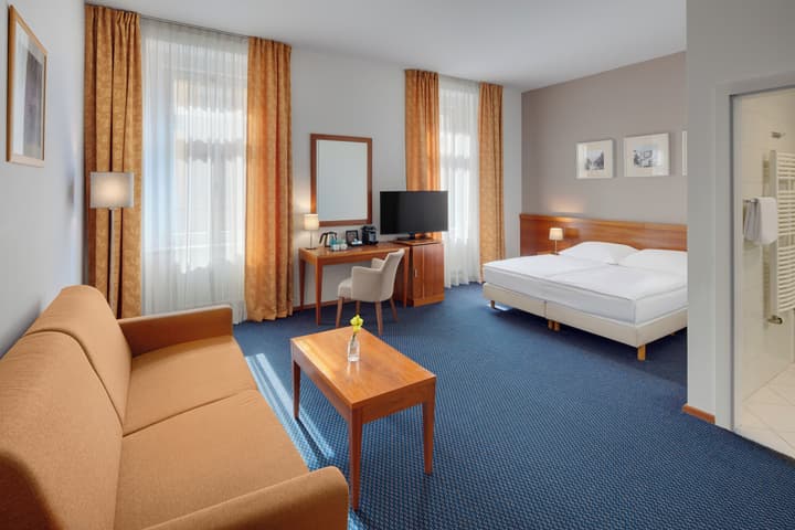 Hotel Carol