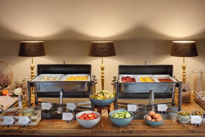Hotel Carol