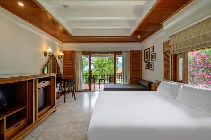 Thavorn Beach Village Resort & Spa Phuket