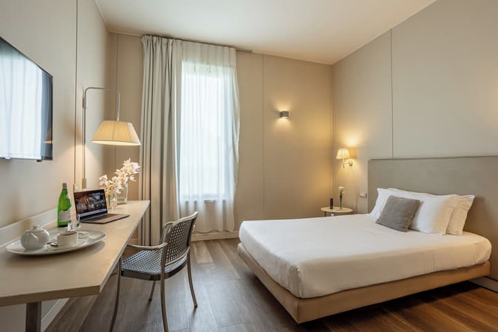 Cosmo Hotel Palace