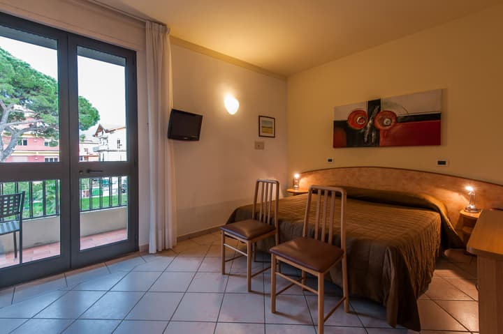 Hotel Montebello