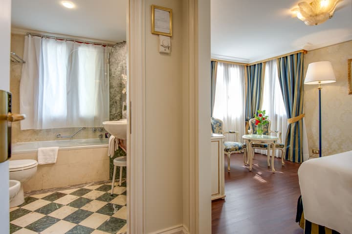 Hotel Antiche Figure