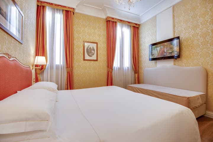 Hotel Antiche Figure