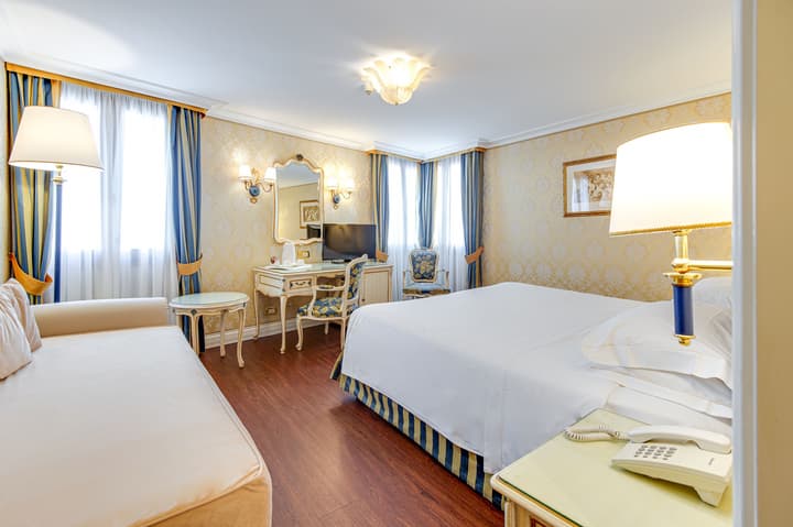 Hotel Antiche Figure