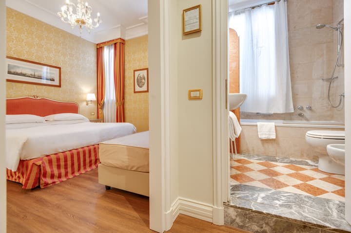 Hotel Antiche Figure