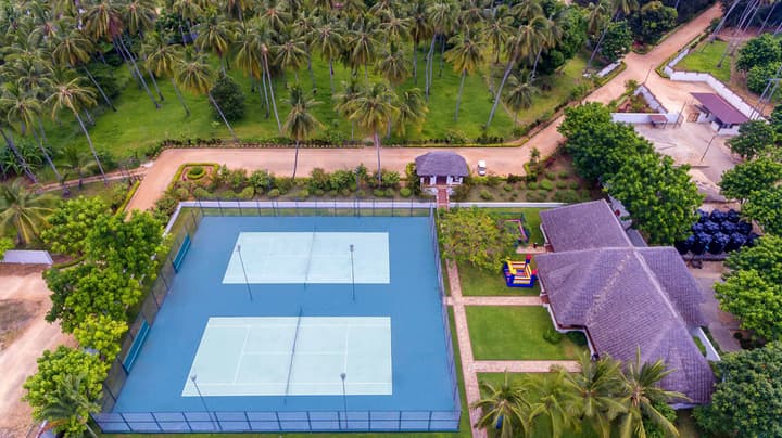 Sea Cliff Resort & Spa
